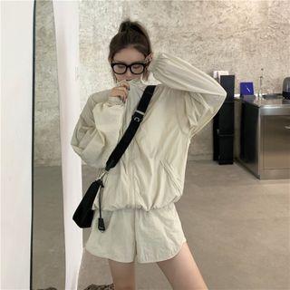 Long-sleeve Plain Zipped Jacket / High-waist Plain Shorts
