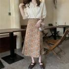 Elbow-sleeve Lace Trim Top / Floral A-line Skirt