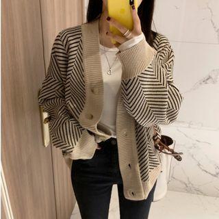 V-neck Zigzag Cardigan