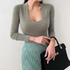 U-neck Fitted T-shirt