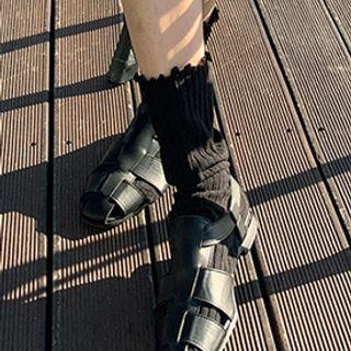 Oval-toe Fisherman Sandals