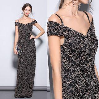 Off Shoulder V-neck Lace Mermaid Evening Gown