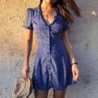 Dotted V-neck Short-sleeve Slim-fit Dress