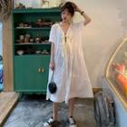 Short-sleeve V-neck Midi Dress White - One Size