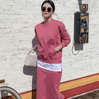 Set: Kangaroo-pocket Layered-hem Sweatshirt + Skirt