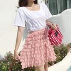 Short-sleeve T-shirt / Ruffle A-line Skirt