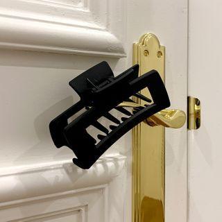 Plain Hair Claw Black - One Size