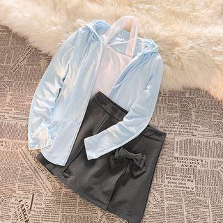 Plain Halter Top / Hooded Light Jacket / Bow-accent Mini Skirt