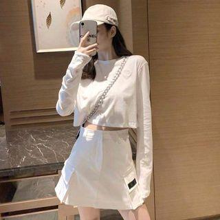 Long-sleeve Plain Cropped T-shirt / High-waist Applique A-line Skirt