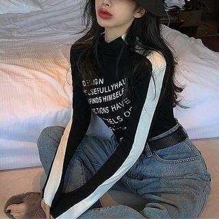 Turtle-neck Letter Contrast-trim Top