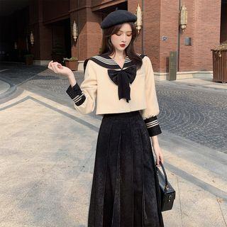 Sailor Collar Jacket / Plain Pleated Skirt