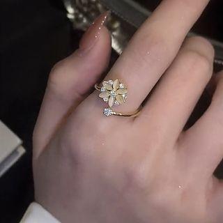 Flower Faux Cat Eye Stone Rhinestone Alloy Ring Gold - One Size