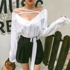 Strappy V-neck Dip-back T-shirt