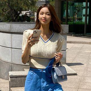 Contrast-trim Cable-knit Crop Top