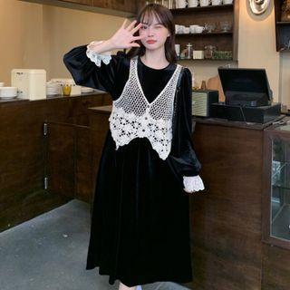 Sleeveless Lace Top / Long-sleeve Velvet Dress
