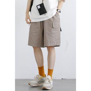 Pocket Detail Straight Leg Shorts