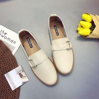Round-toe Buckle Flats