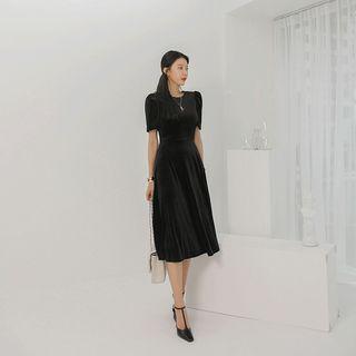 Shorts-sleeve Midi Velvet Dress Black - One Size