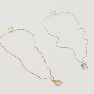 Rectangle Pendant Chain Necklace