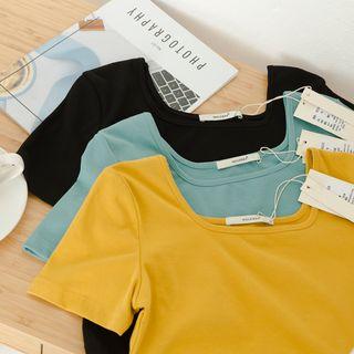 Short-sleeve Square-neck Cropped T-shirt