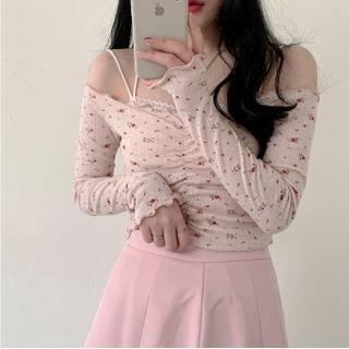Off-shoulder Long-sleeve Floral Shirred Cropped T-shirt Pink - One Size