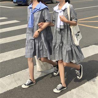 Short-sleeve Plaid Shirtdress With Hooded Shawl