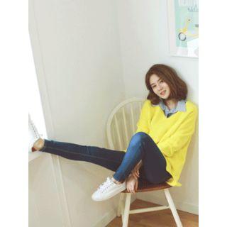 V-neck Dip-back Loose-fit Knit Top
