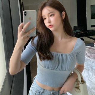 Shirred-front Short-sleeve Cropped T-shirt