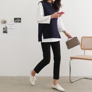 Round-neck Button-detail Knit Vest