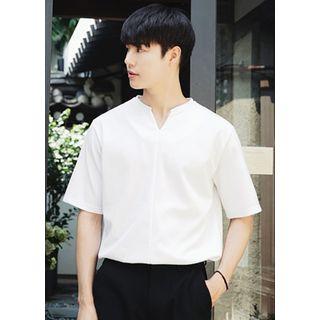 Notched V-neck Seam-trim T-shirt