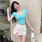 Short-sleeve Scoop Neck Cropped T-shirt / Side-slit Skort