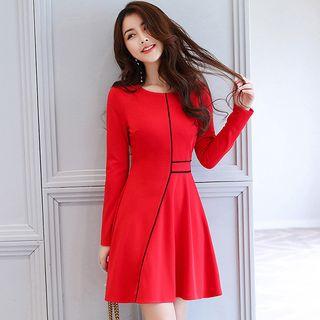 Round-neck Contrast Trim A-line Dress
