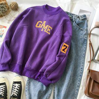 Letter Sweatshirt / Straight-cut Jeans