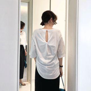 Round-neck Draped-back Top