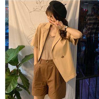 Short-sleeve Blazer / Plain Tank Top / Shorts