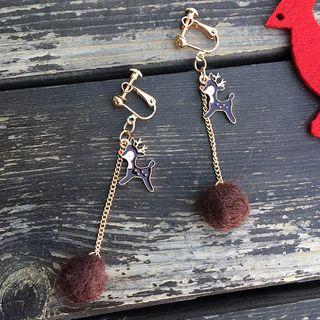 Reindeer Drop Earring