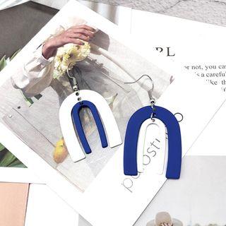 Non-matching Alloy U Dangle Earring