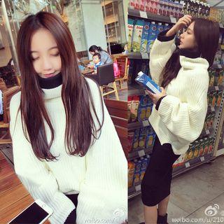 Contrast-trim Turtle-neck Sweater / Fitted Knit Skirt / Set