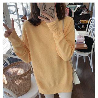 Round-neck Sweater + Short-sleeve T