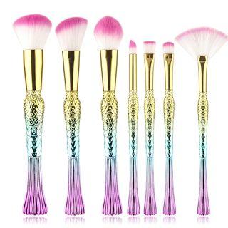 Set Of 7: Gradient Makeup Brushes