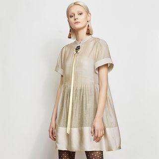 Short-sleeve Eye Embroidery Mini Dress
