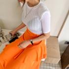 Padded-shoulder Ribbed T-shirt