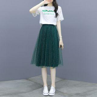Lettering Short-sleeve T-shirt / Striped Midi A-line Skirt