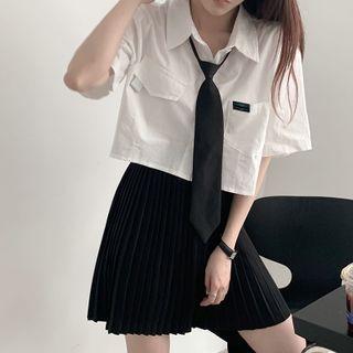 Plain Short-sleeve Cropped Shirt With Necktie