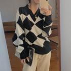 Argyle V-neck Sweater Black & White - One Size