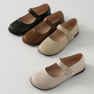 Round Mary Jane Flats
