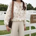 3/4-sleeve Floral Blouse / Wide-leg Pants