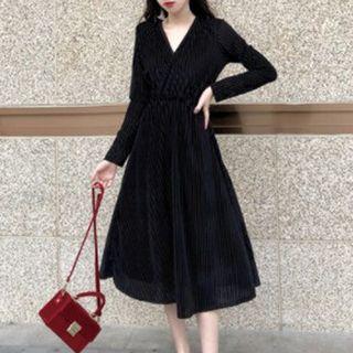 Long-sleeve V-neck Pleuche Midi A-line Dress