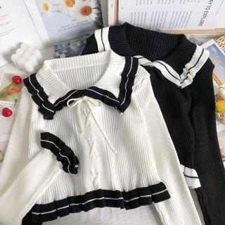 Contrasted Lace-up Knit Crop Top