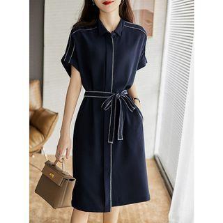 Short-sleeve Contrast Trim Tie-front Shirtdress